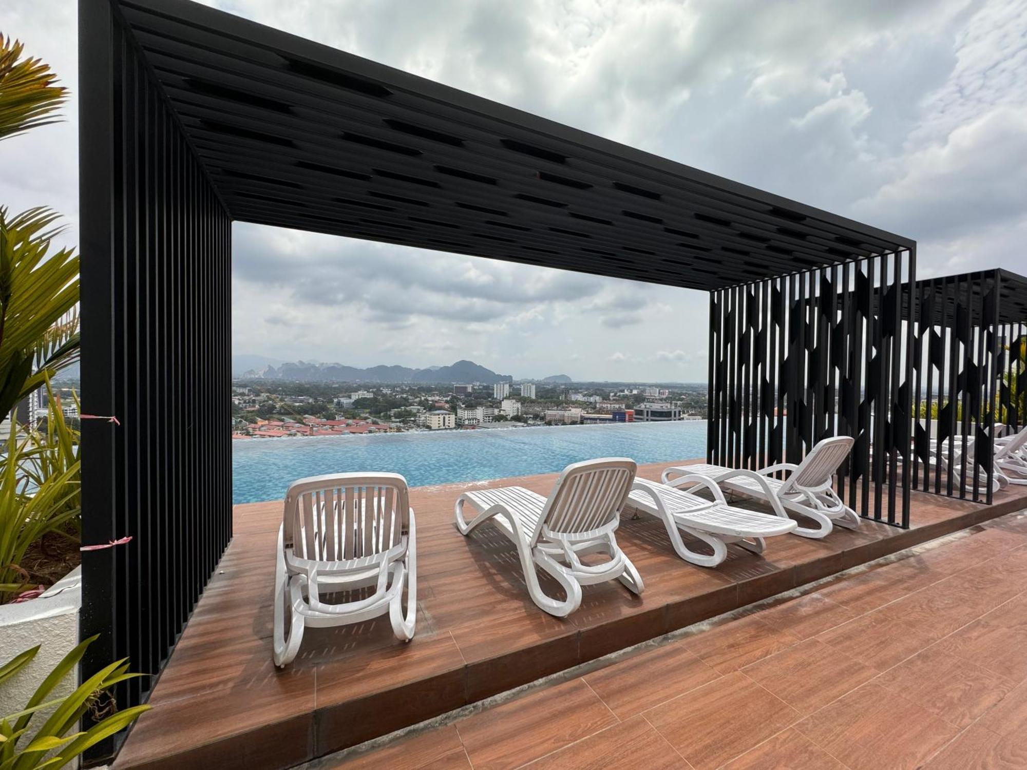 Horizon Skypool Town 4-11pax By Iwh