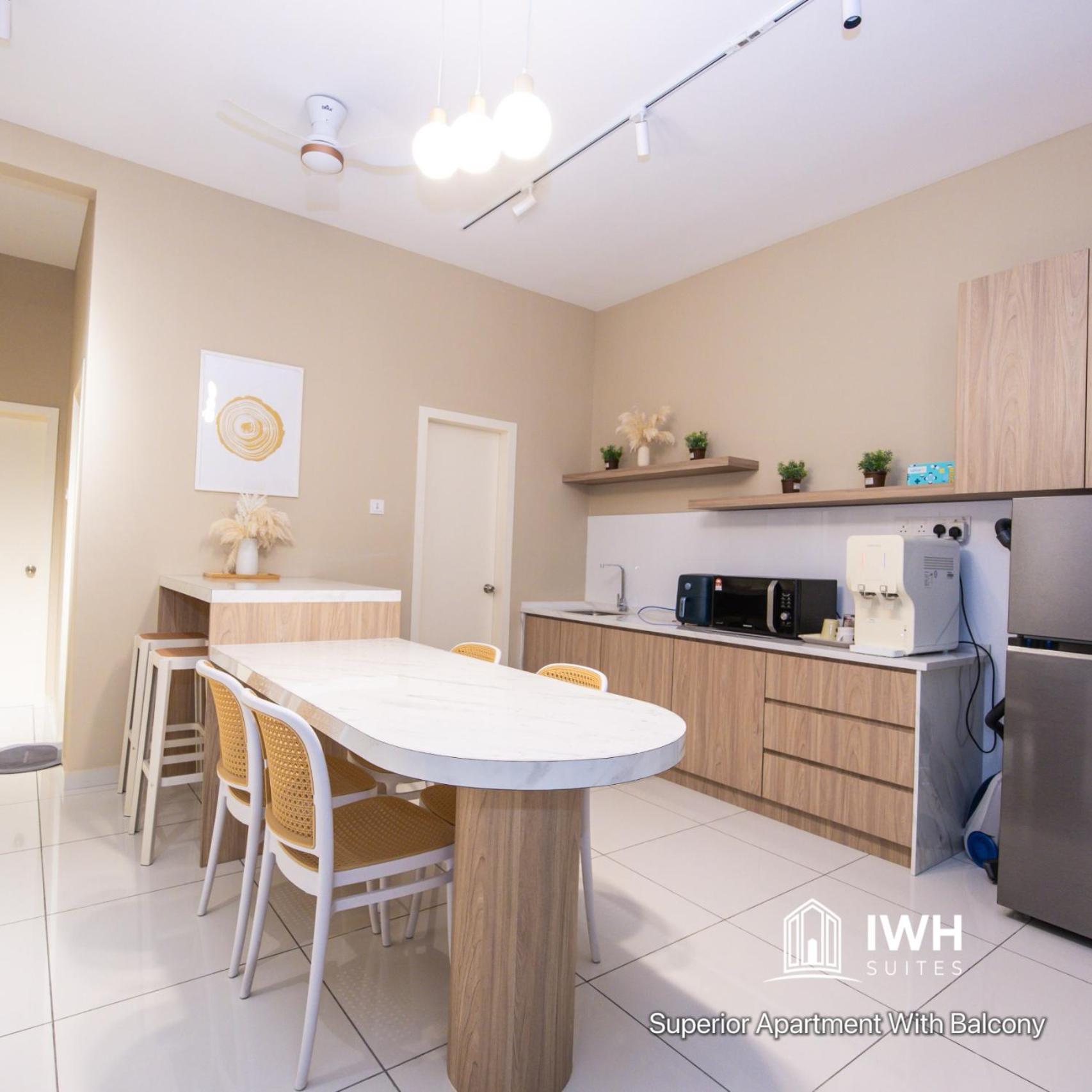 Apartment Horizon Skypool Town 4-11pax By Iwh